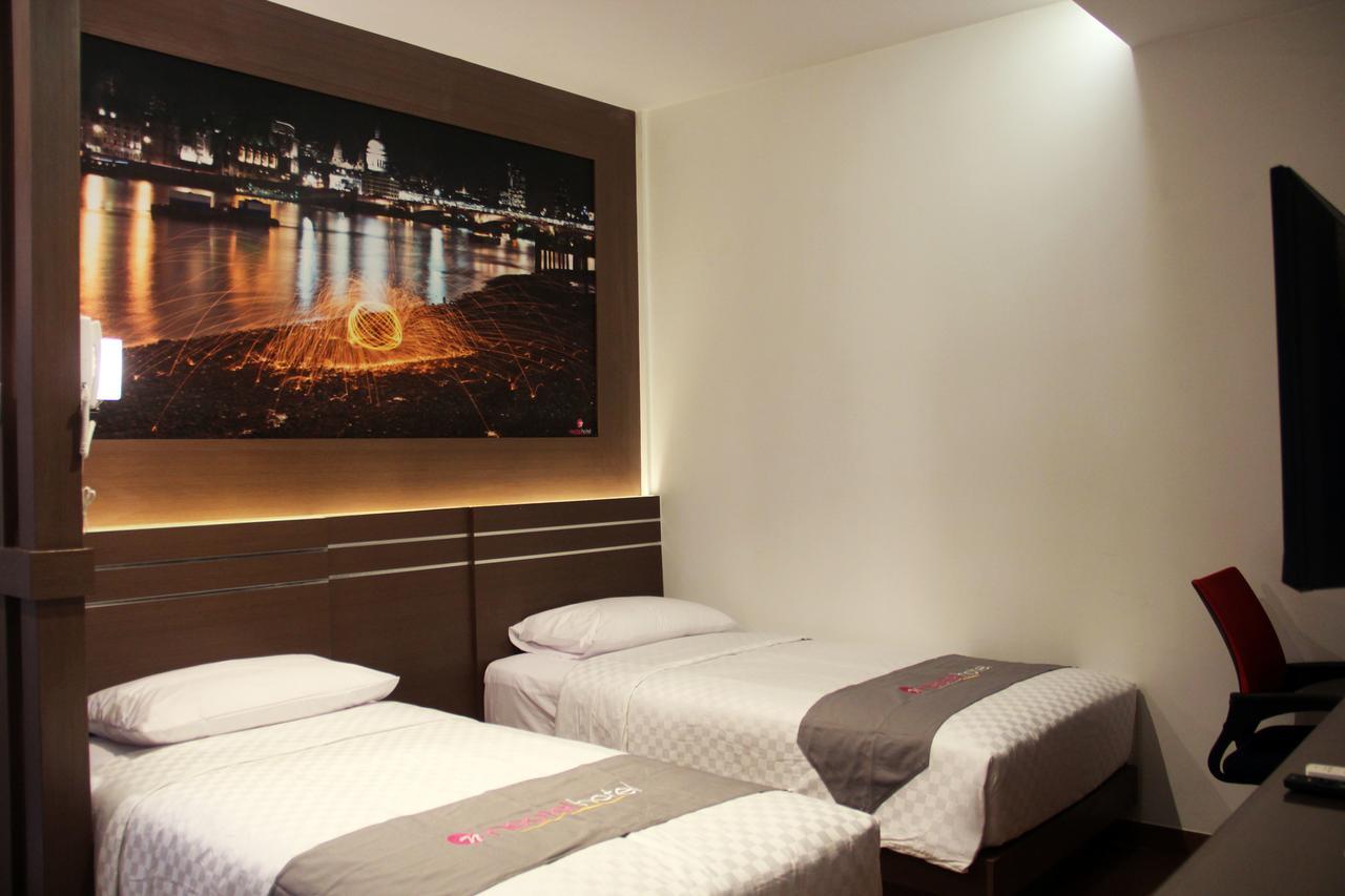 Neotel Hotel City Centre Tanjung Redep Exterior photo