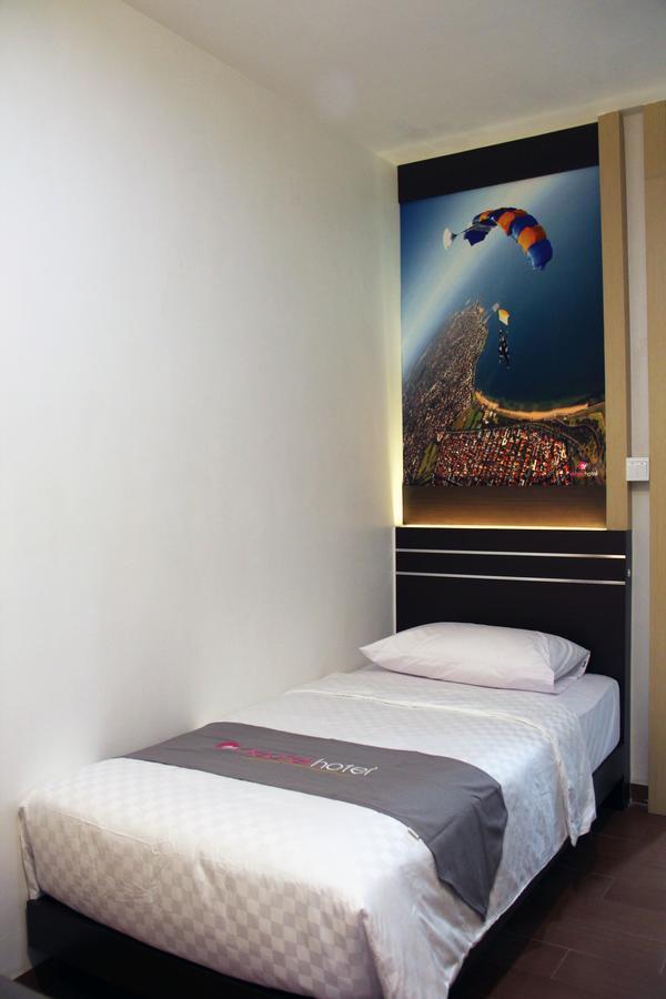 Neotel Hotel City Centre Tanjung Redep Exterior photo